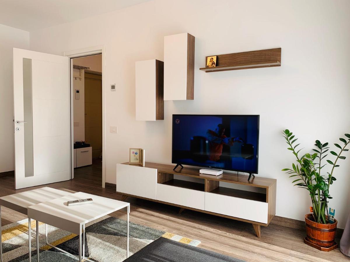 Newton Luxury Apartment Iasi Exterior foto